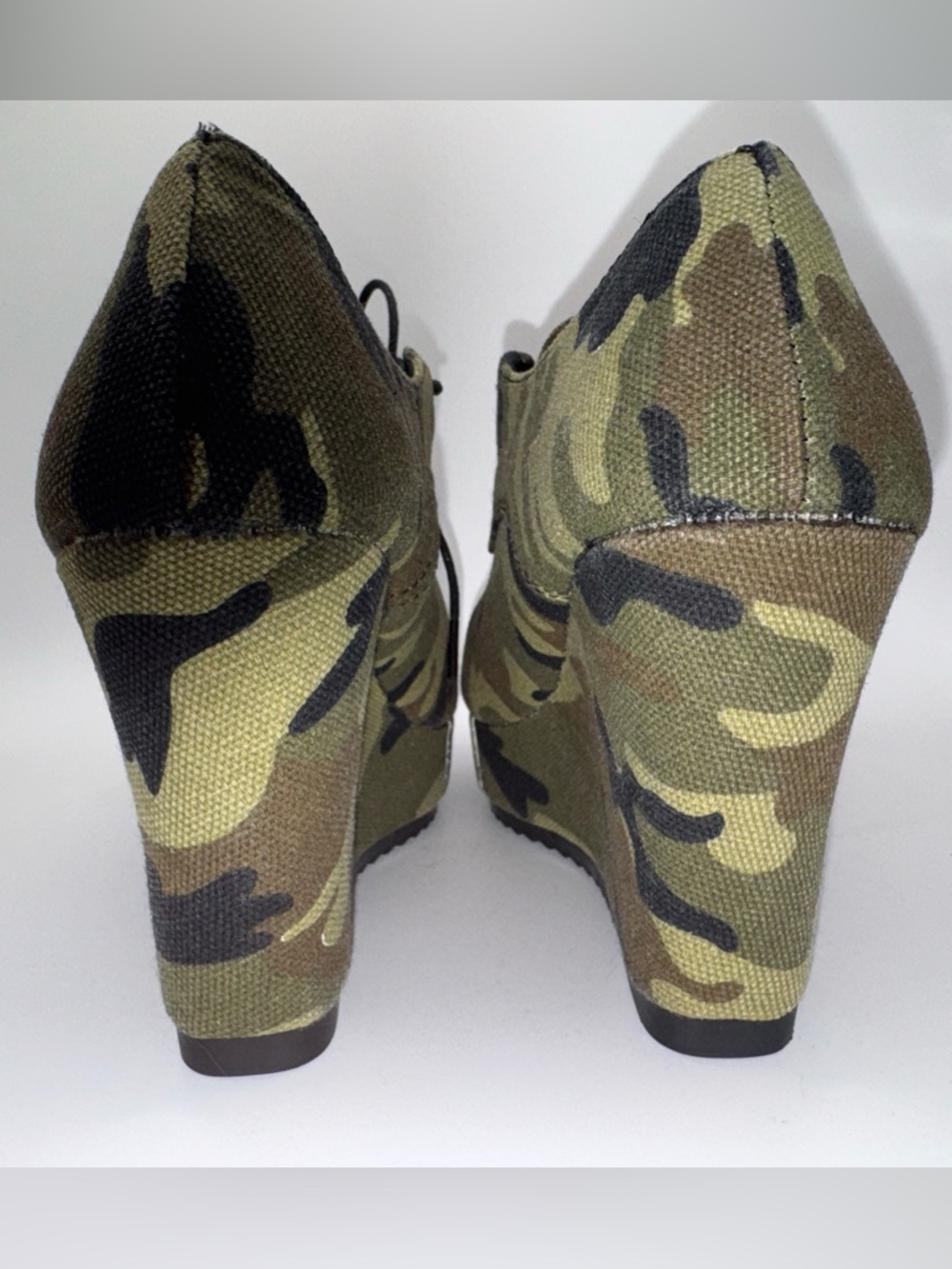 SHEIN Camo Platform Wedge Shoes Size 7 Fits 6.5 Chunky Lace Up Army Print Y2K - Picture 3 of 14
